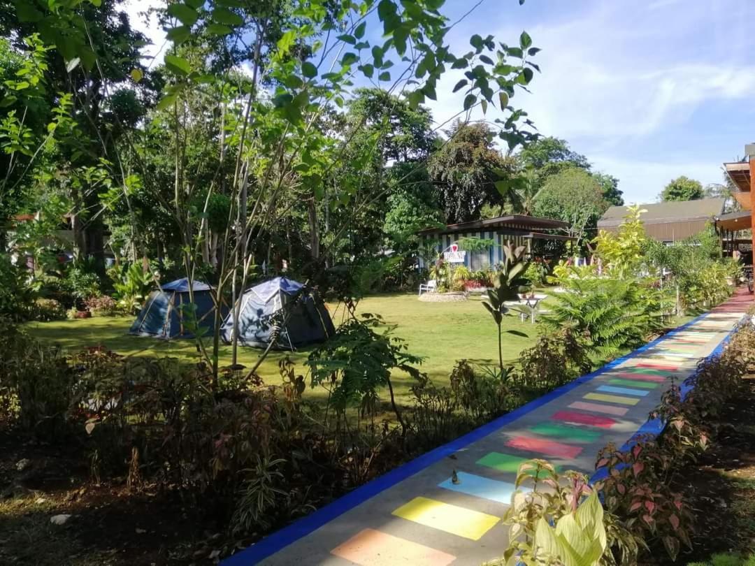 Edmund'S Garden Inn Siquijor Esterno foto